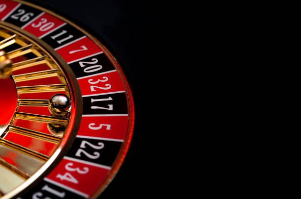 Live dealer managing Fishing Games round on dutampo