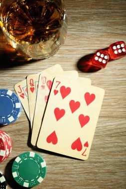 dutampo Texas Poker betting interface showing community cards and pot